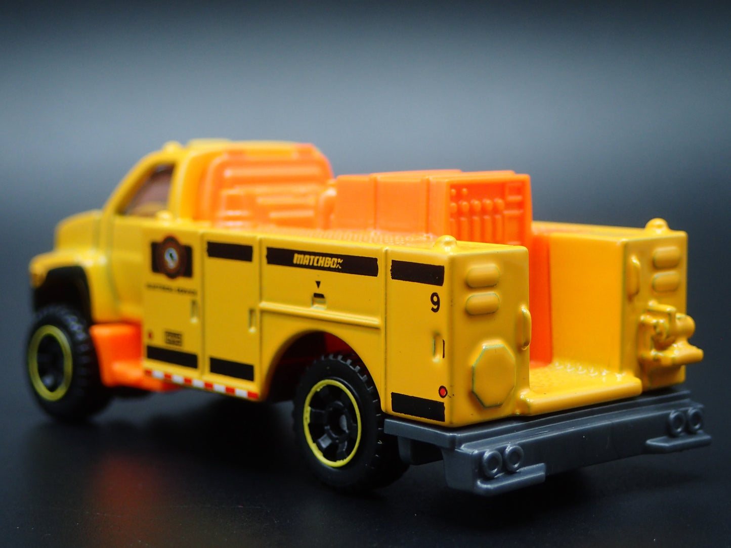 GMC 3500 UTILITY TRUCK ELECTRIC SERVICES CONST 1:64 MB SCALE DIECAST MODEL CAR