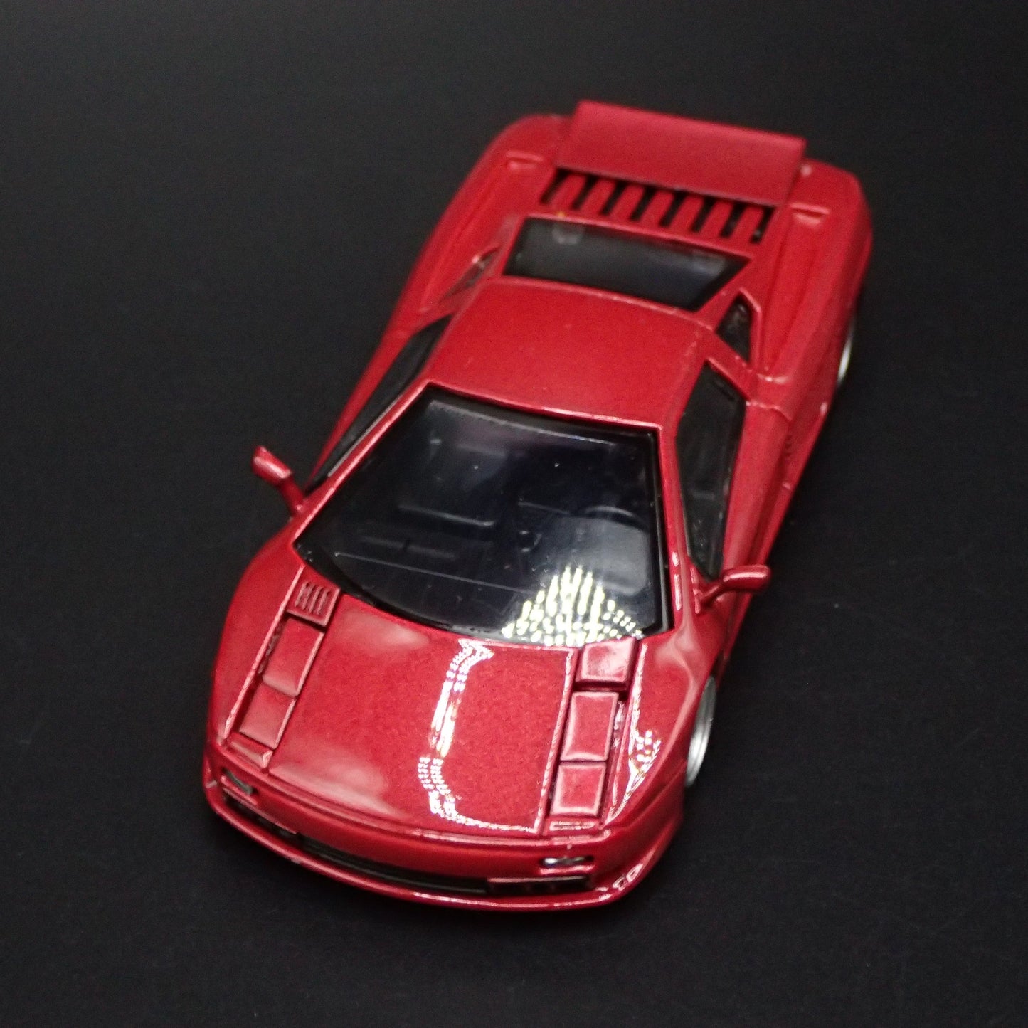 1991-2003 CIZETA V16T SUPER CAR 1:64 SCALE COLLECTIBLE DIORAMA DIECAST MODEL CAR