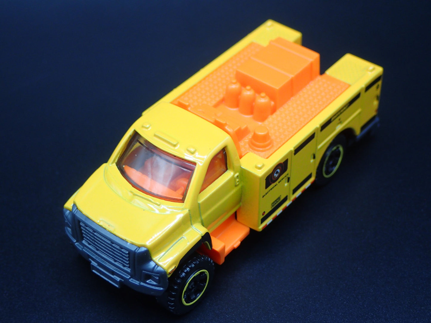 GMC 3500 UTILITY TRUCK ELECTRIC SERVICES CONST 1:64 MB SCALE DIECAST MODEL CAR