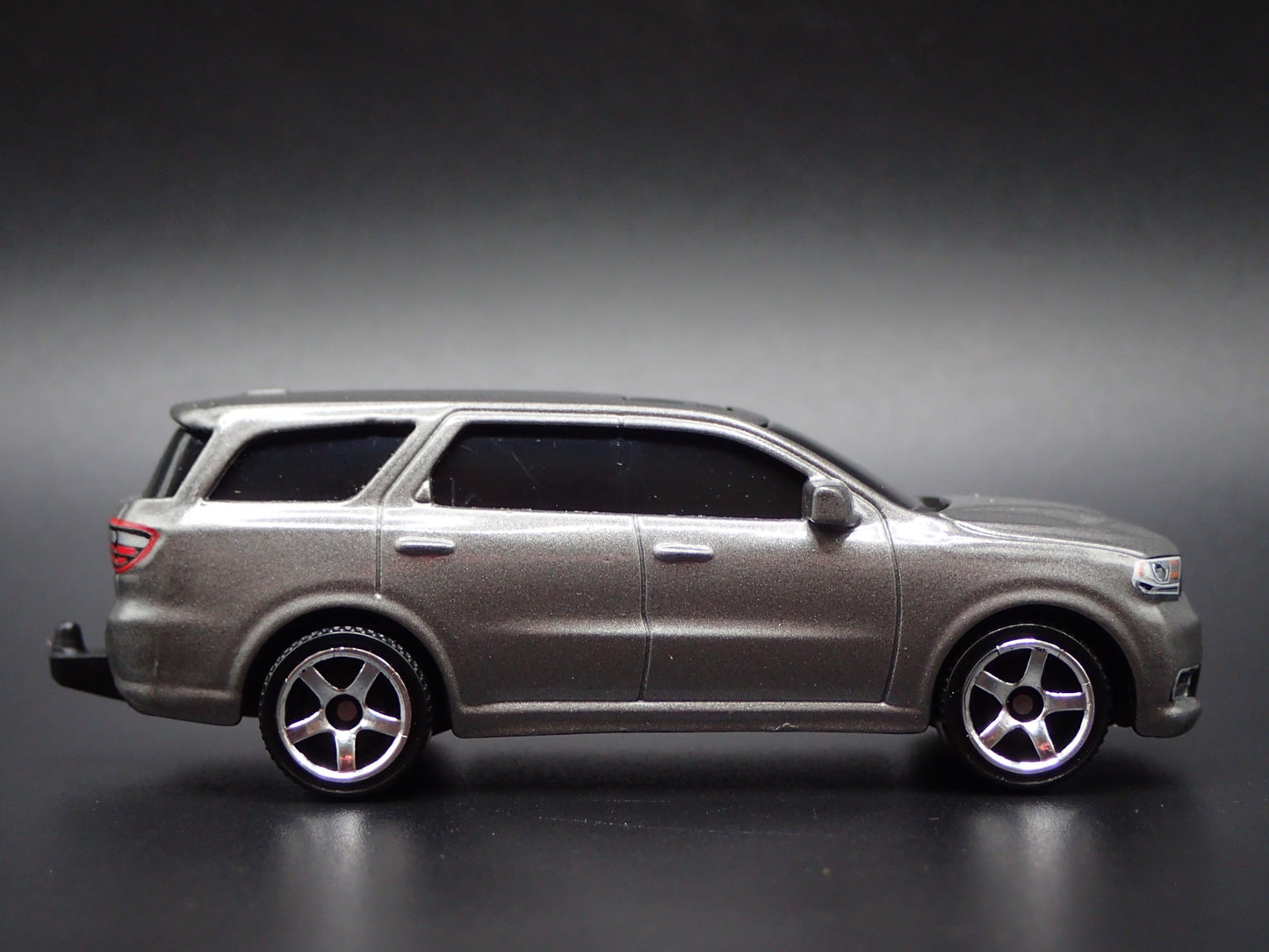 2011-2025 DODGE DURANGO SUV w HITCH SILVER 1:64 SCALE DIORAMA DIECAST MODEL CAR