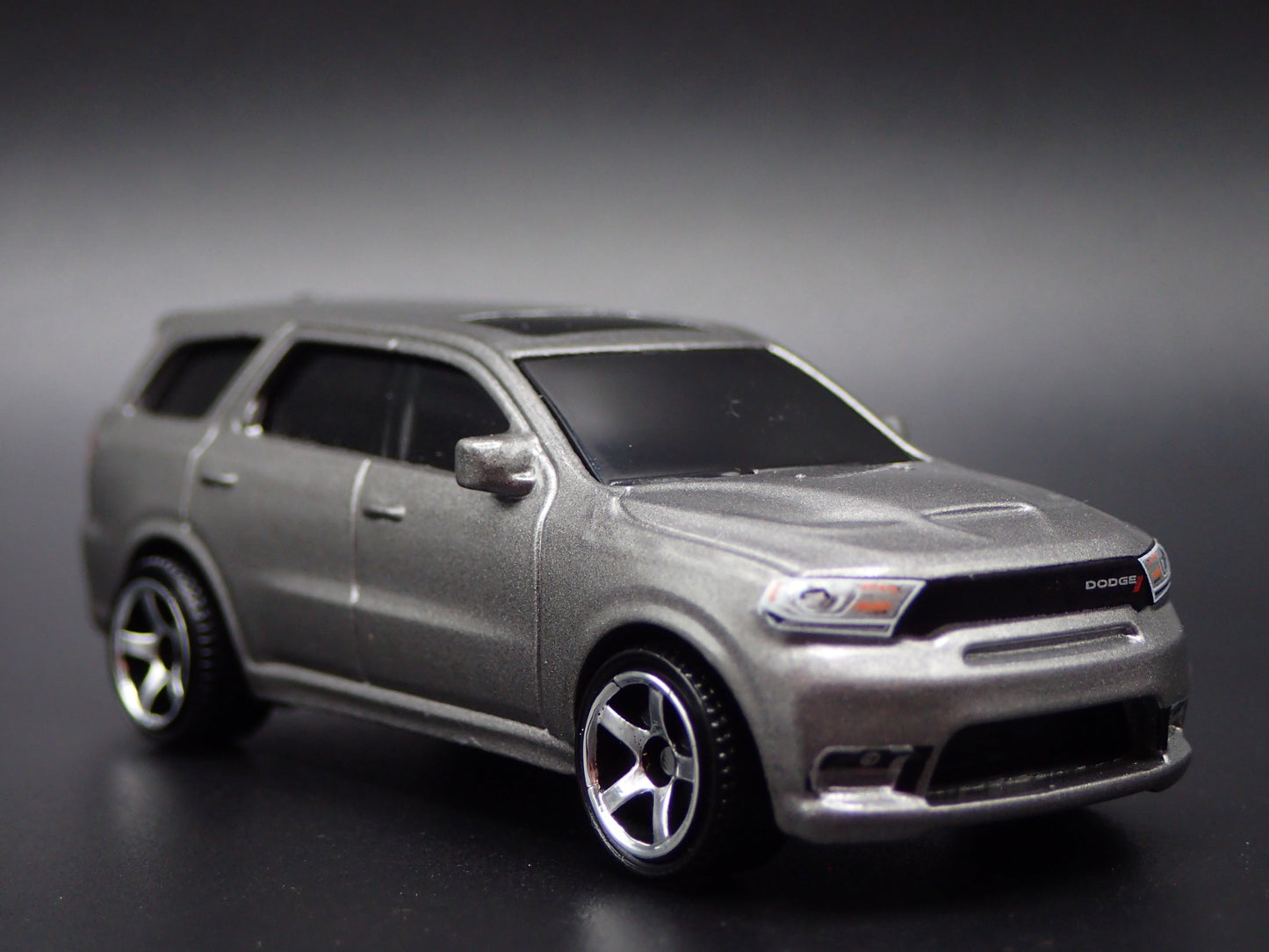 2011-2025 DODGE DURANGO SUV w HITCH SILVER 1:64 SCALE DIORAMA DIECAST MODEL CAR