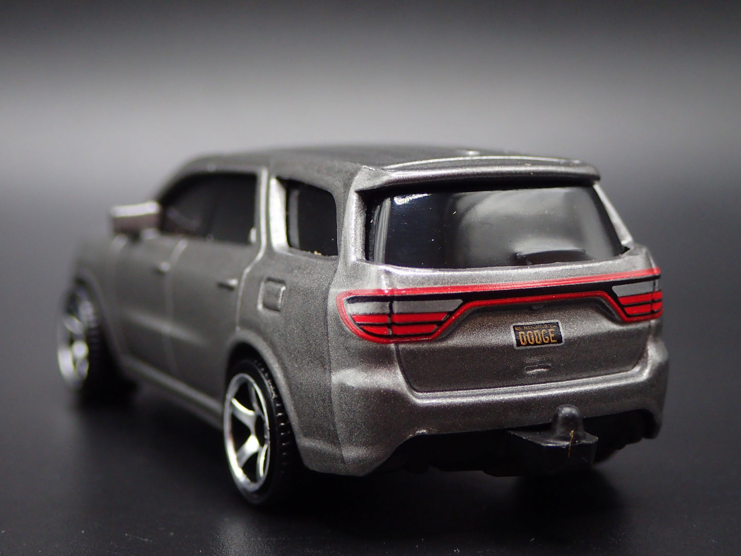 2011-2025 DODGE DURANGO SUV w HITCH SILVER 1:64 SCALE DIORAMA DIECAST MODEL CAR