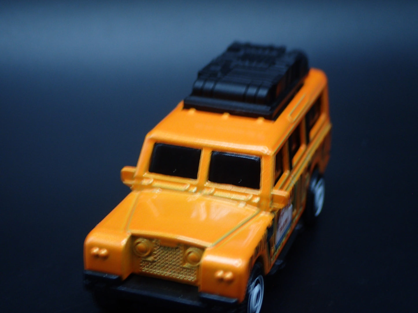 1961-1971 LAND ROVER GEN II SAFARI PARK ORG 1/64 SCALE DIORAMA DIECAST MODEL CAR