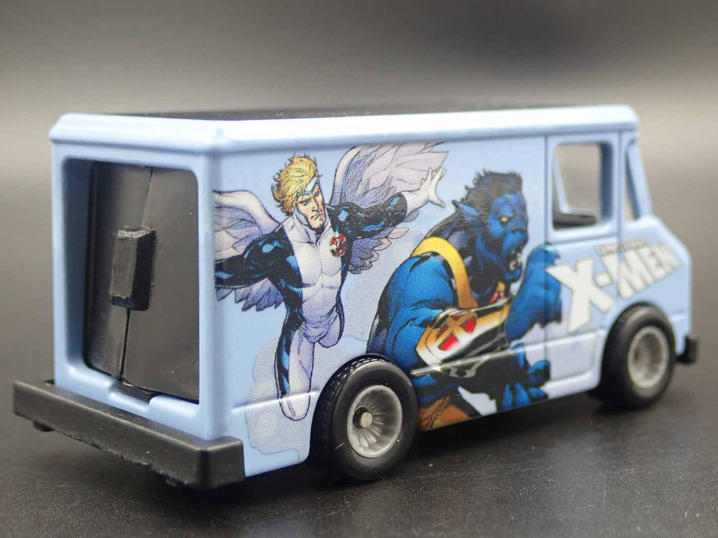 GMC STEP BOX VAN MARVEL UNCANNY X-MEN BLUE 1:64 SCALE DIORAMA DIECAST MODEL CAR
