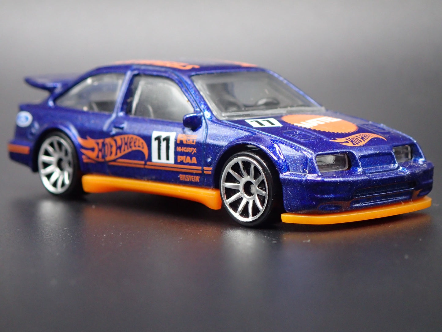 1986-1992 FORD ESCORT COSWORTH 1:64 SCALE COLLECTIBLE DIORAMA DIECAST MODEL CAR