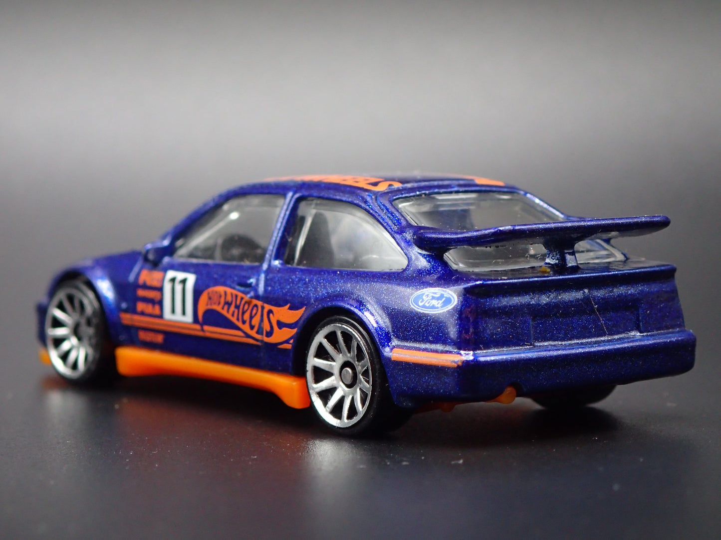 1986-1992 FORD ESCORT COSWORTH 1:64 SCALE COLLECTIBLE DIORAMA DIECAST MODEL CAR