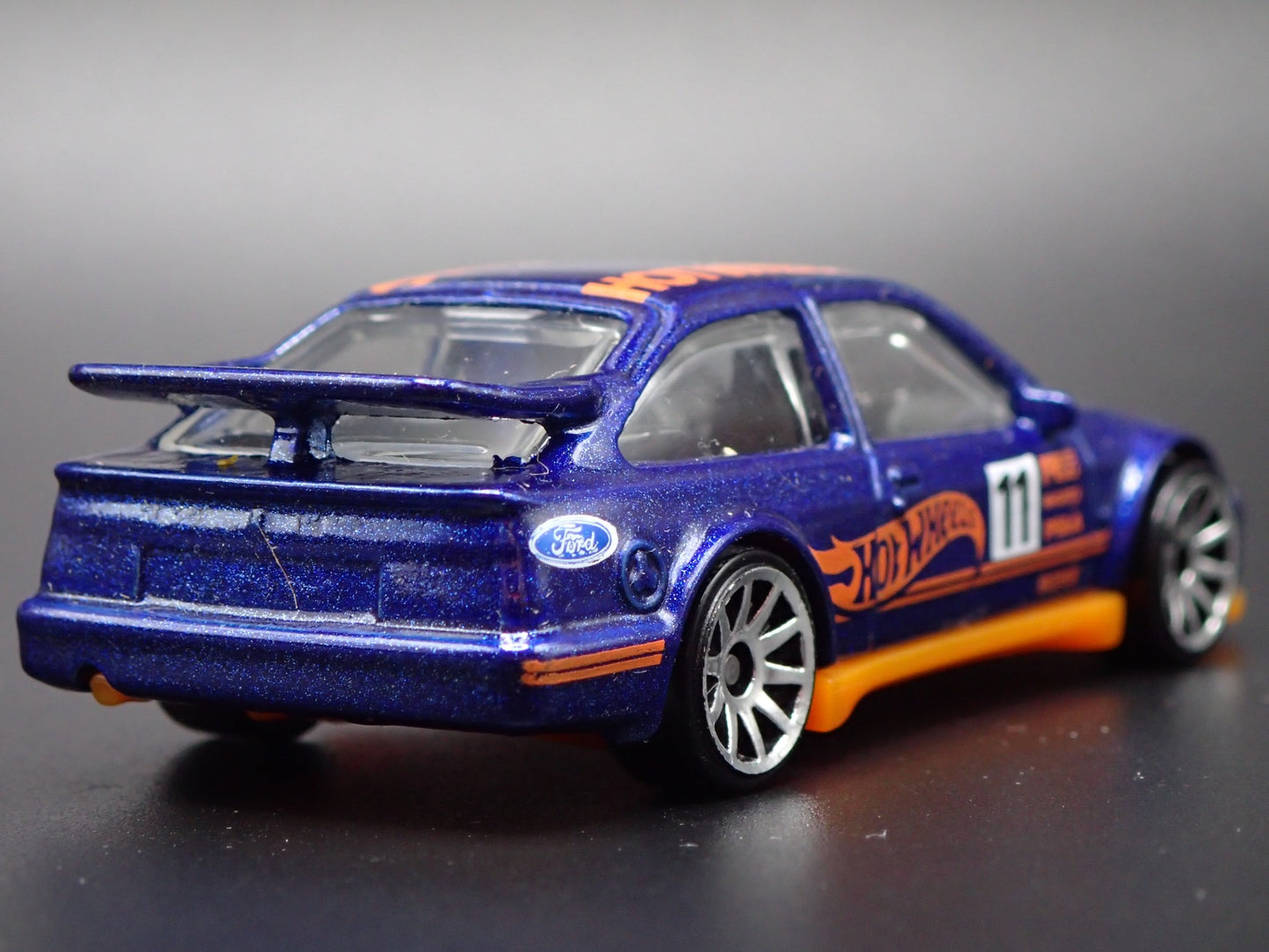 1986-1992 FORD ESCORT COSWORTH 1:64 SCALE COLLECTIBLE DIORAMA DIECAST MODEL CAR