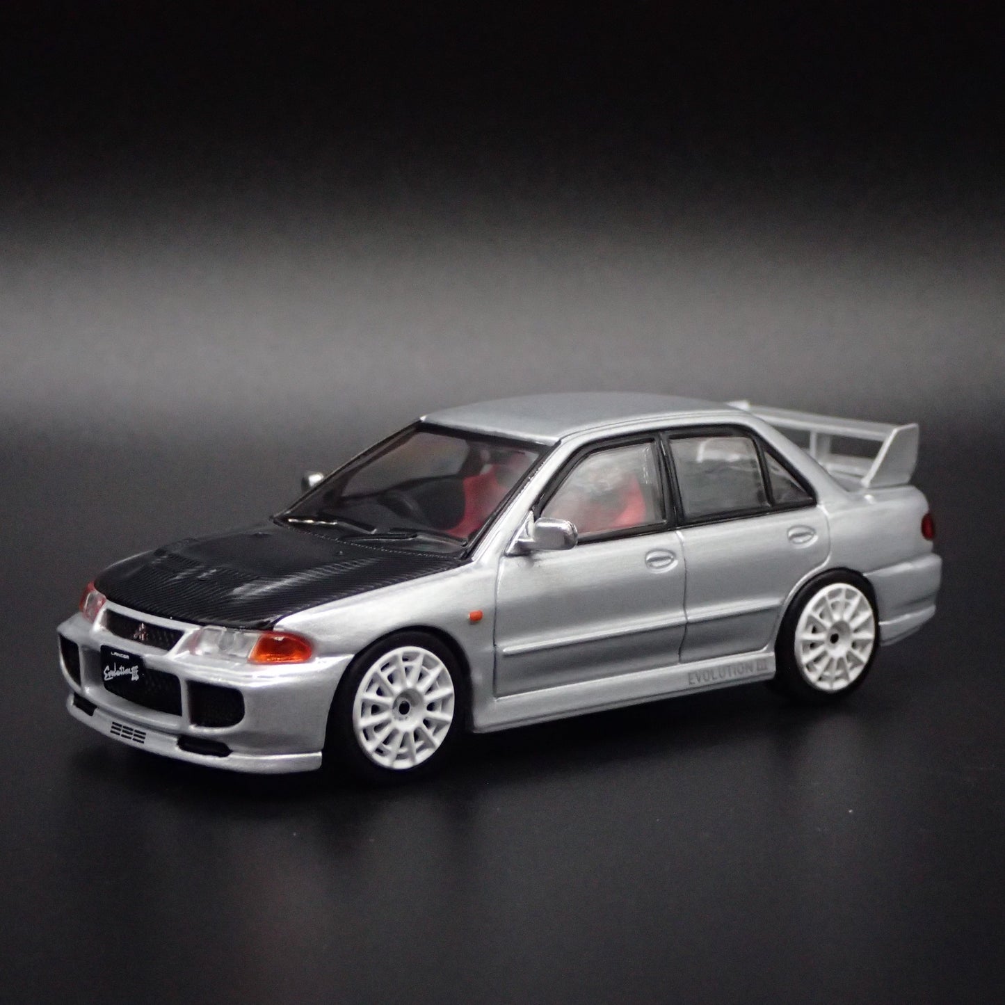 1995-1996 MITSUBISHI LANCER EVOLUTION EVO III 1:64 SCALE DIECAST MODEL CAR