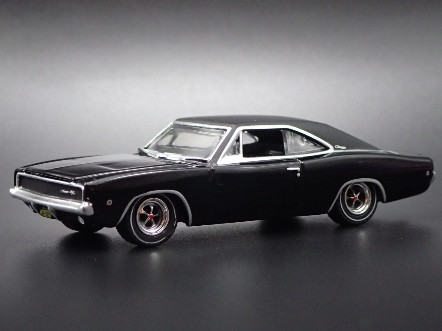 1968 68 DODGE CHARGER R/T BULLITT MOVIE 1:64 SCALE DIORAMA DIECAST MODEL CAR