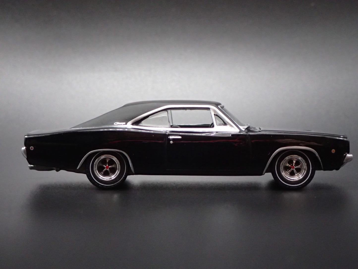 1968 68 DODGE CHARGER R/T BULLITT MOVIE 1:64 SCALE DIORAMA DIECAST MODEL CAR
