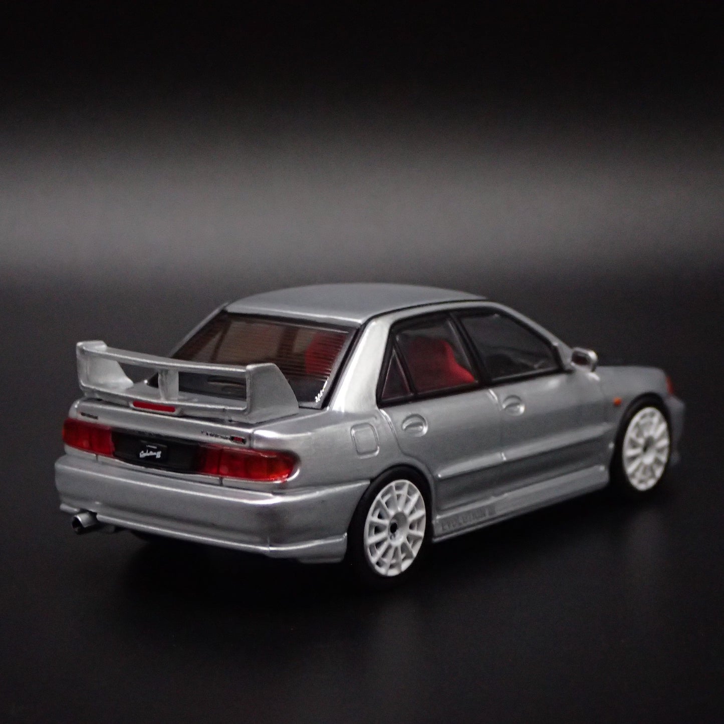 1995-1996 MITSUBISHI LANCER EVOLUTION EVO III 1:64 SCALE DIECAST MODEL CAR