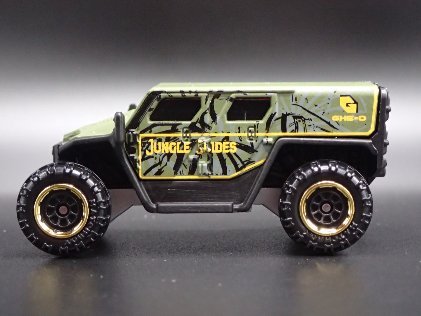 GHE-O RESCUE OFFROAD SUV JUNGLE GUIDES 1/64 MB SCALE DIORAMA DIECAST MODEL CAR