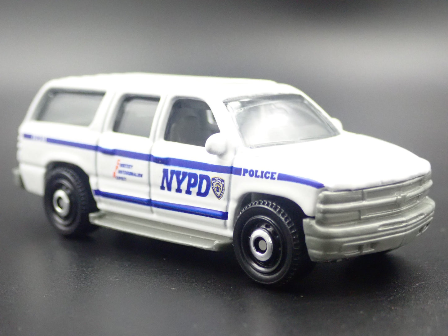 2000-2006 CHEVY CHEVROLET SUBURBAN NYPD W HITCH 1:76 SCALE DIECAST MODEL CAR