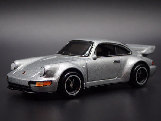 PORSCHE 911 CARRERA RS 3.8 SILVER 1:64 SCALE DIORAMA DIECAST MODEL CAR