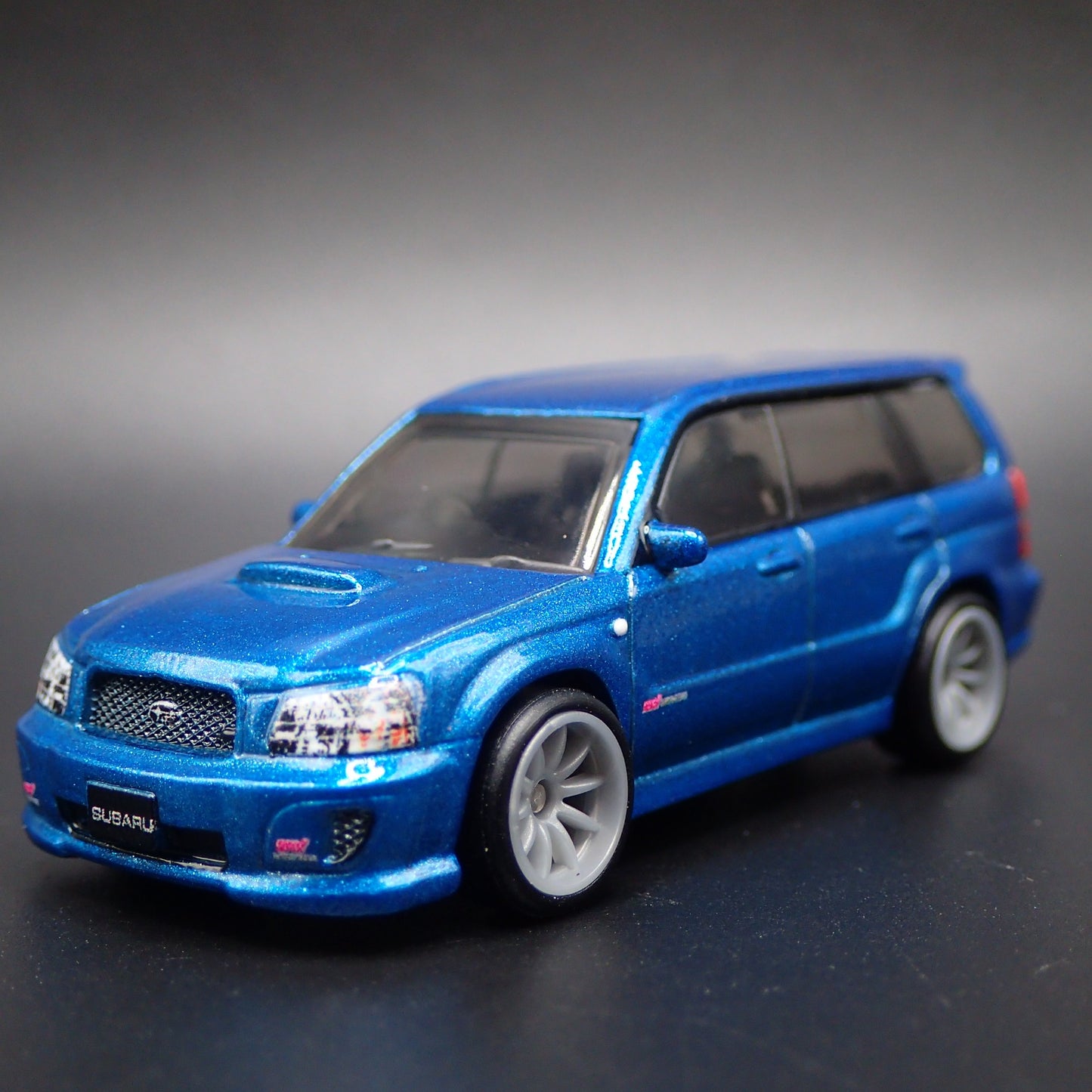 2004 SUBARU FORESTER STI WAGON 1:64 SCALE COLLECTIBLE DIORAMA DIECAST MODEL CAR