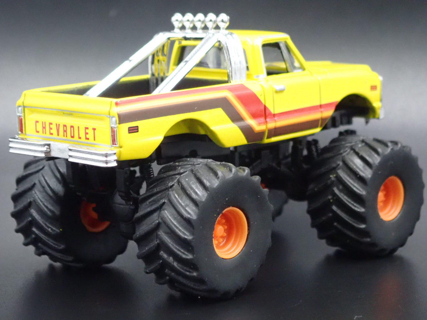 1972 72 CHEVY CHEVROLET K10 MONSTER PICKUP TRUCK 1/64 SCALE DIECAST MODEL CAR