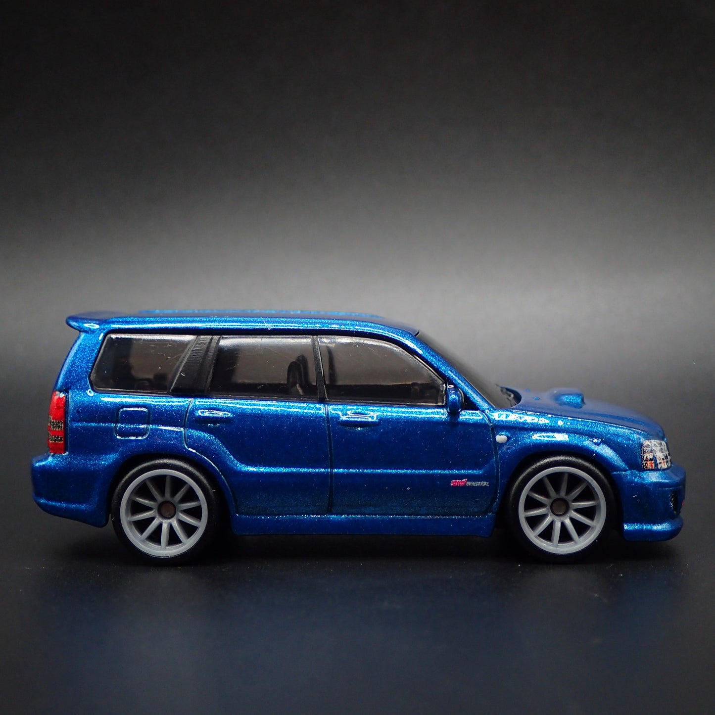 2004 SUBARU FORESTER STI WAGON 1:64 SCALE COLLECTIBLE DIORAMA DIECAST MODEL CAR