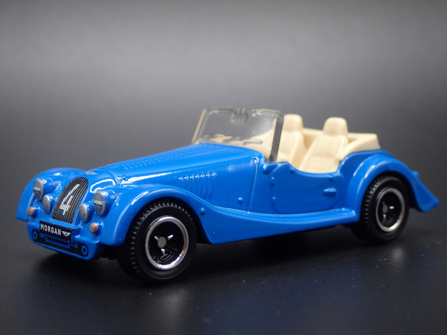 2020-2025 MORGAN PLUS FOUR +4 1:64 SCALE COLLECTIBLE DIORAMA DIECAST MODEL CAR