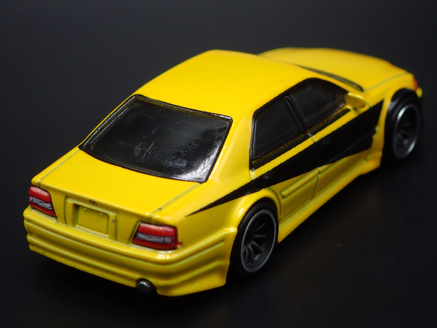 1996-2001 TOYOTA CHASER JZ X100 YELLOW 1/64 SCALE DIORAMA DIECAST MODEL CAR