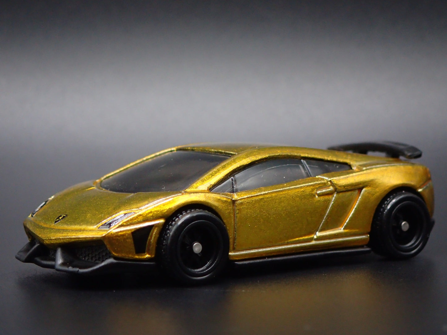 LAMBORGHINI GALLARDO LP 570-4 SUPERLEGGERA GOLD 1:64 SCALE DIECAST MODEL CAR