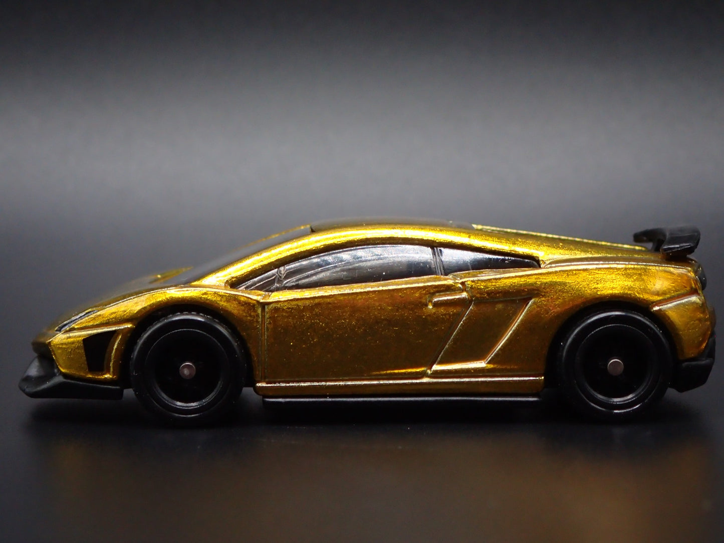 LAMBORGHINI GALLARDO LP 570-4 SUPERLEGGERA GOLD 1:64 SCALE DIECAST MODEL CAR