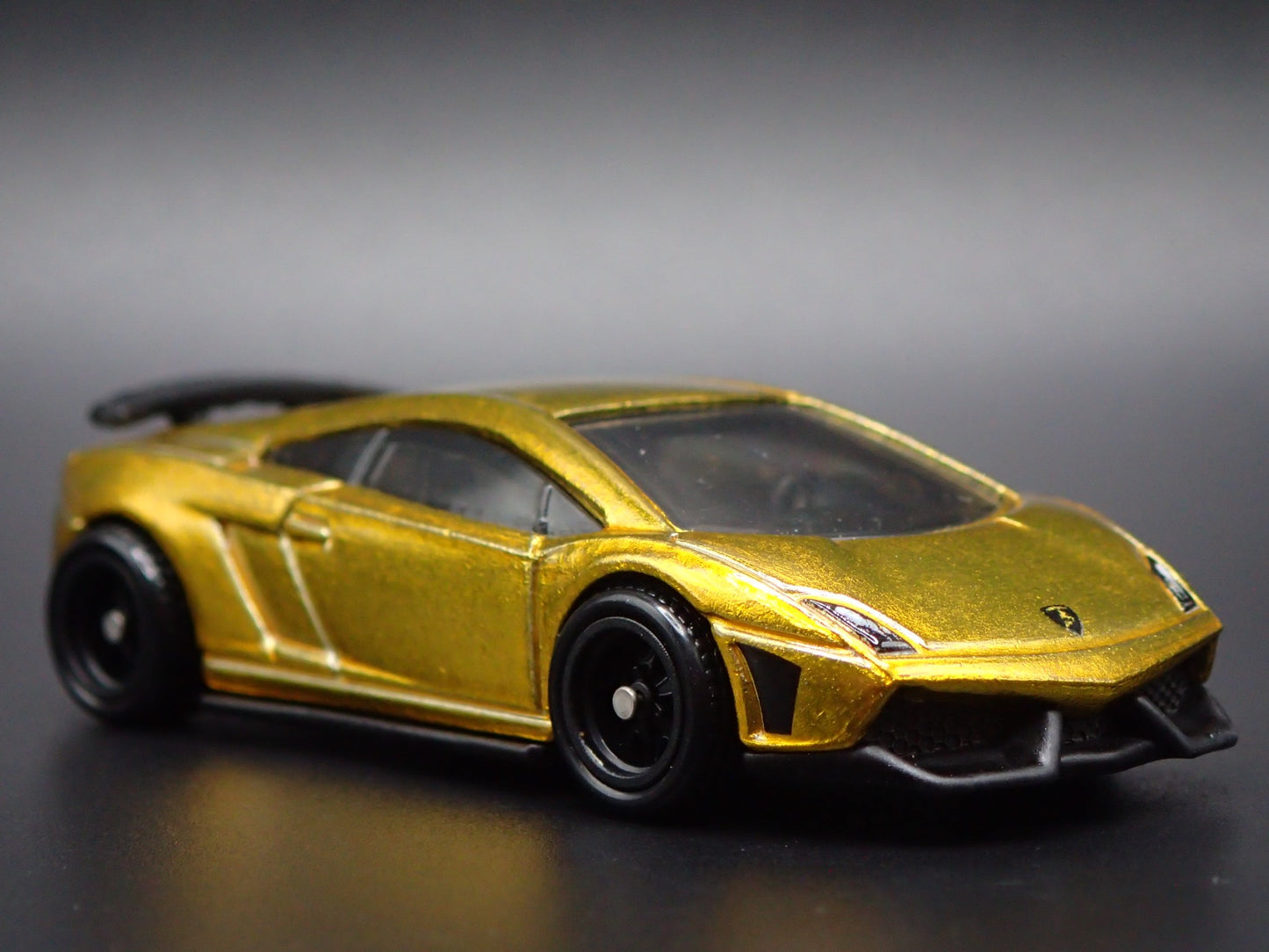 LAMBORGHINI GALLARDO LP 570-4 SUPERLEGGERA GOLD 1:64 SCALE DIECAST MODEL CAR