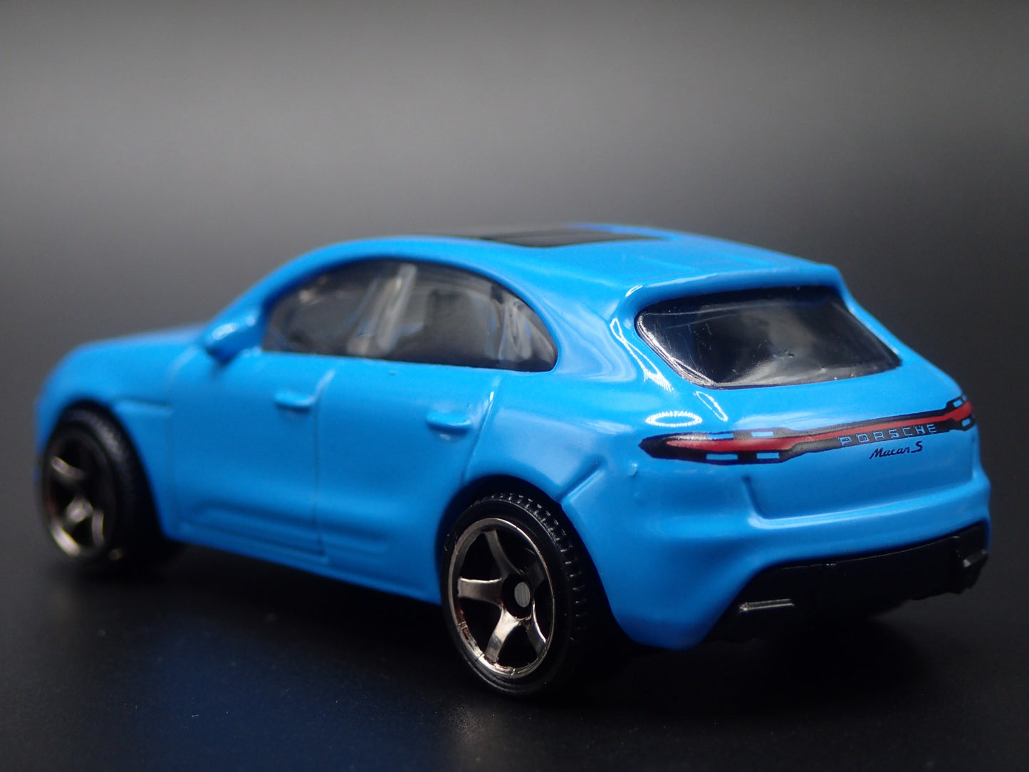 2014-2023 PORSCHE MACAN S SUV 1:64 SCALE COLLECTIBLE DIORAMA DIECAST MODEL CAR
