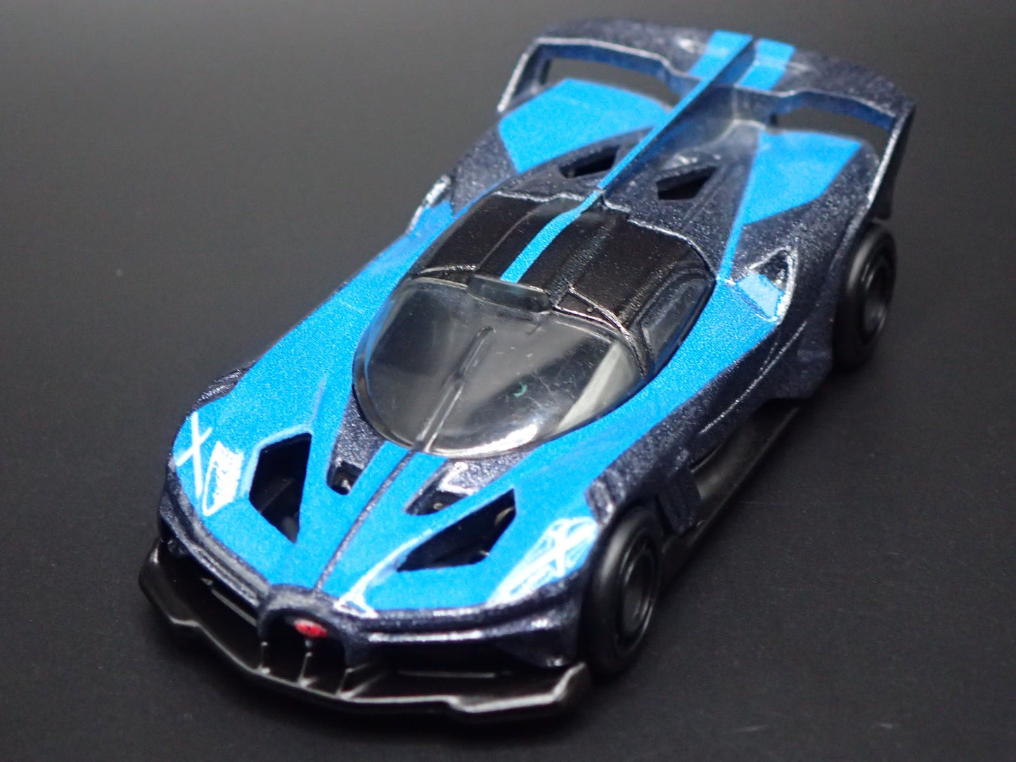 2024-2025 BUGATTI BOLIDE SUPER CAR BLUE 1:64 SCALE DIORAMA DIECAST MODEL CAR