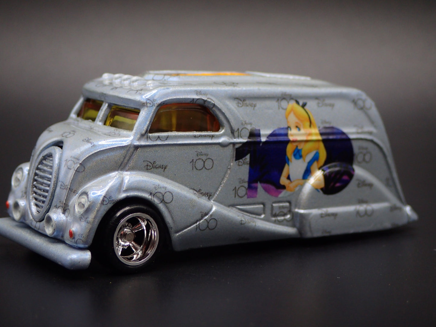 CUSTOM DIVCO DELIVERY VAN TRUCK ALICE IN WONDERLAND 1:64 SCALE DIECAST MODEL CAR