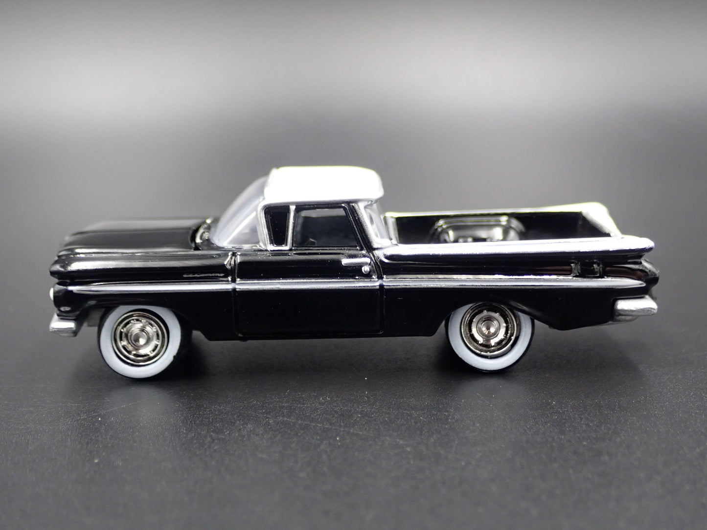 1959 59 CHEVY CHEVROLET EL CAMINO W HITCH 1/64 SCALE DIORAMA DIECAST MODEL CAR