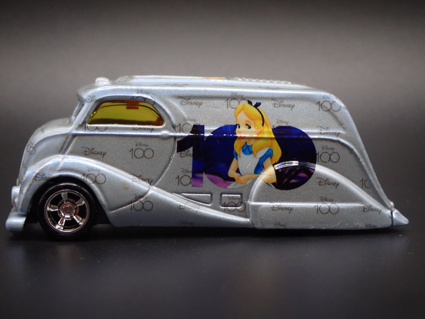 CUSTOM DIVCO DELIVERY VAN TRUCK ALICE IN WONDERLAND 1:64 SCALE DIECAST MODEL CAR