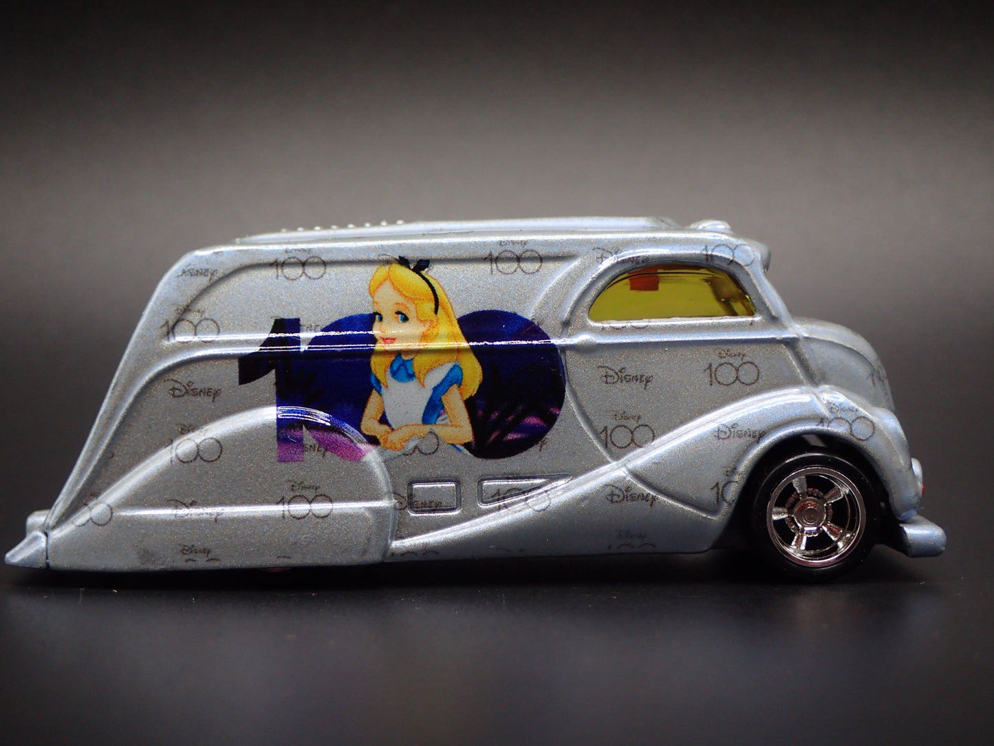 CUSTOM DIVCO DELIVERY VAN TRUCK ALICE IN WONDERLAND 1:64 SCALE DIECAST MODEL CAR