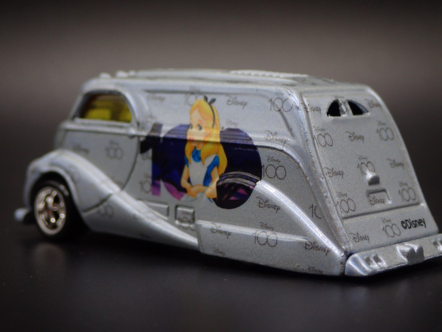 CUSTOM DIVCO DELIVERY VAN TRUCK ALICE IN WONDERLAND 1:64 SCALE DIECAST MODEL CAR