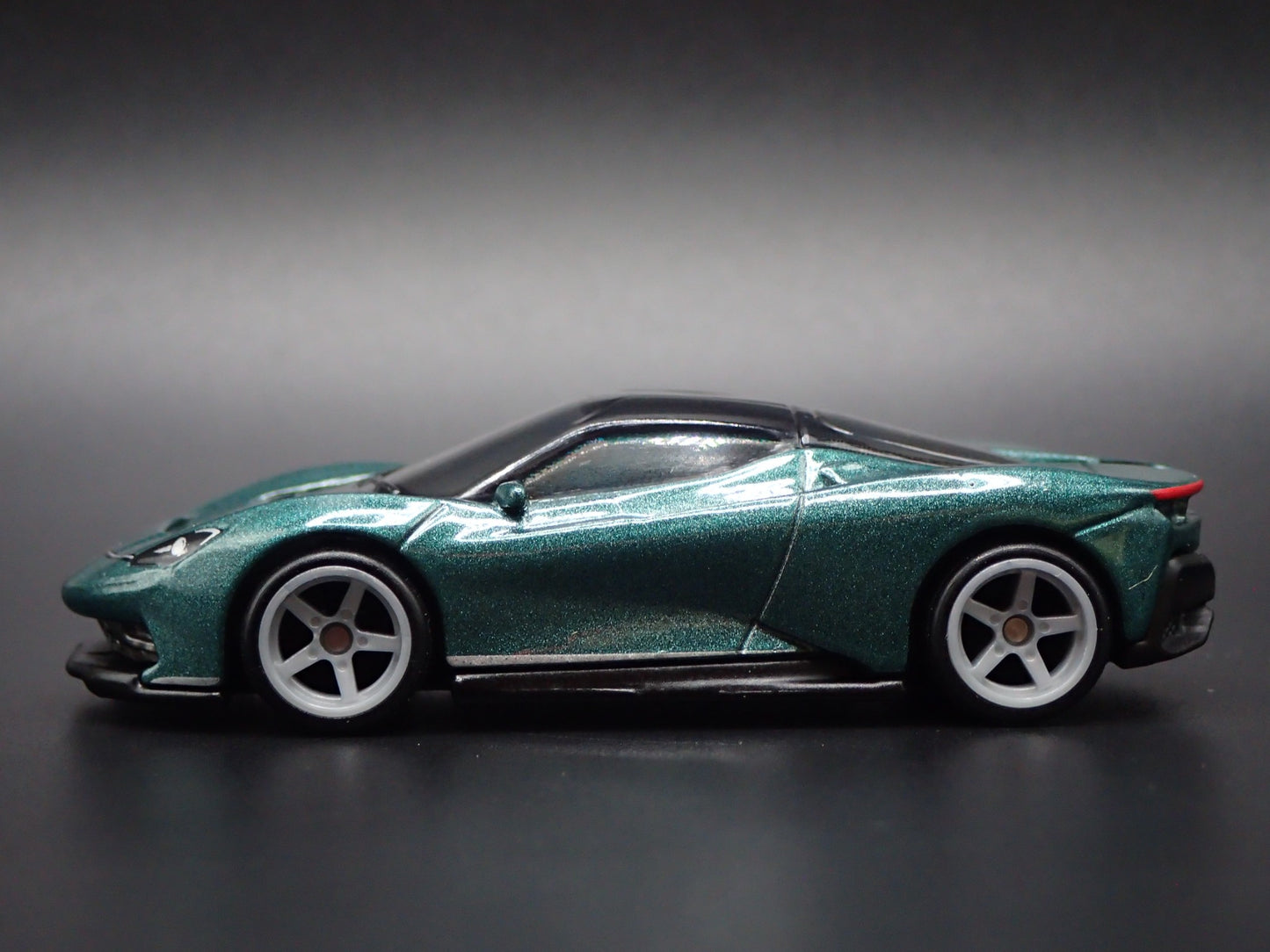 2022-2025 AUTOMOBILI PININFARINA BATTISTA SUPER CAR 1:64 SCALE DIECAST MODEL CAR