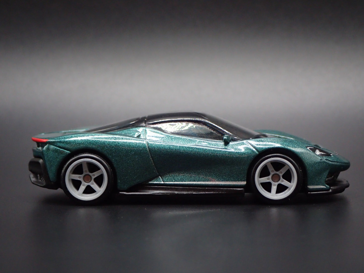 2022-2025 AUTOMOBILI PININFARINA BATTISTA SUPER CAR 1:64 SCALE DIECAST MODEL CAR