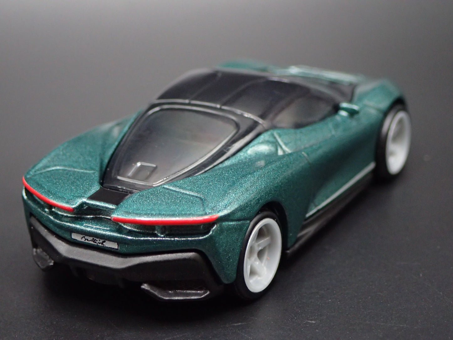 2022-2025 AUTOMOBILI PININFARINA BATTISTA SUPER CAR 1:64 SCALE DIECAST MODEL CAR