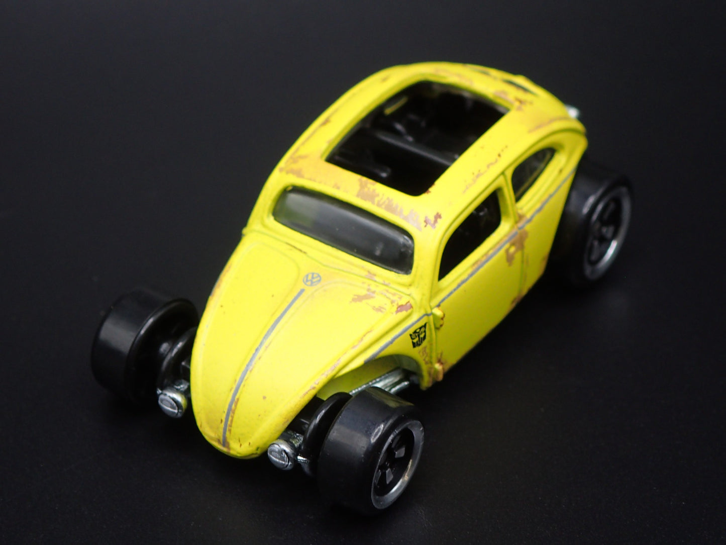 VW VOLKSWAGEN SPLIT WINDOW BEETLE BUG TRANSFORMERS 1:64 SCALE DIECAST MODEL CAR