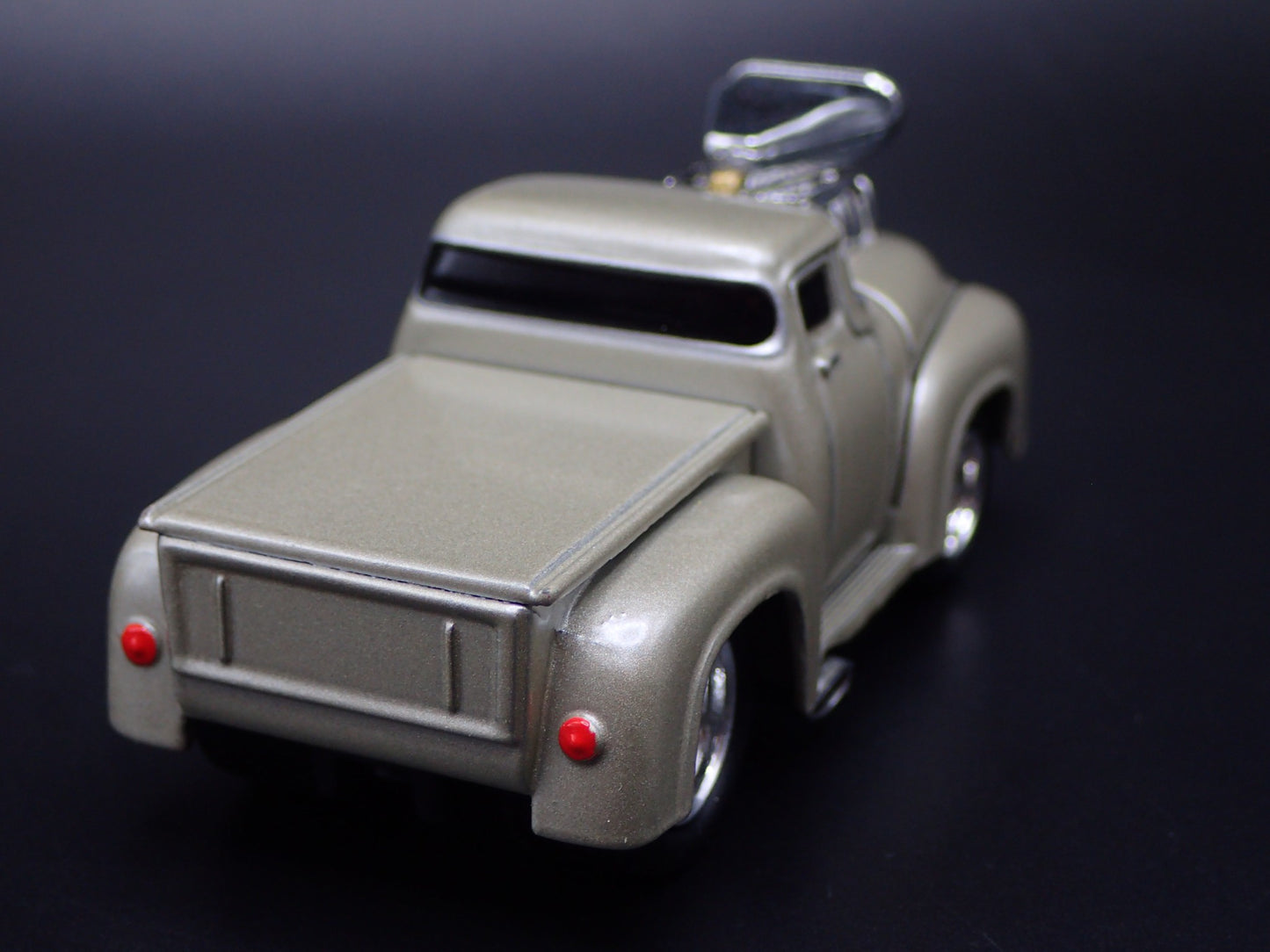 1956 56 FORD F100 PICKUP TRUCK 1:64 SCALE COLLECTIBLE DIORAMA DIECAST MODEL CAR