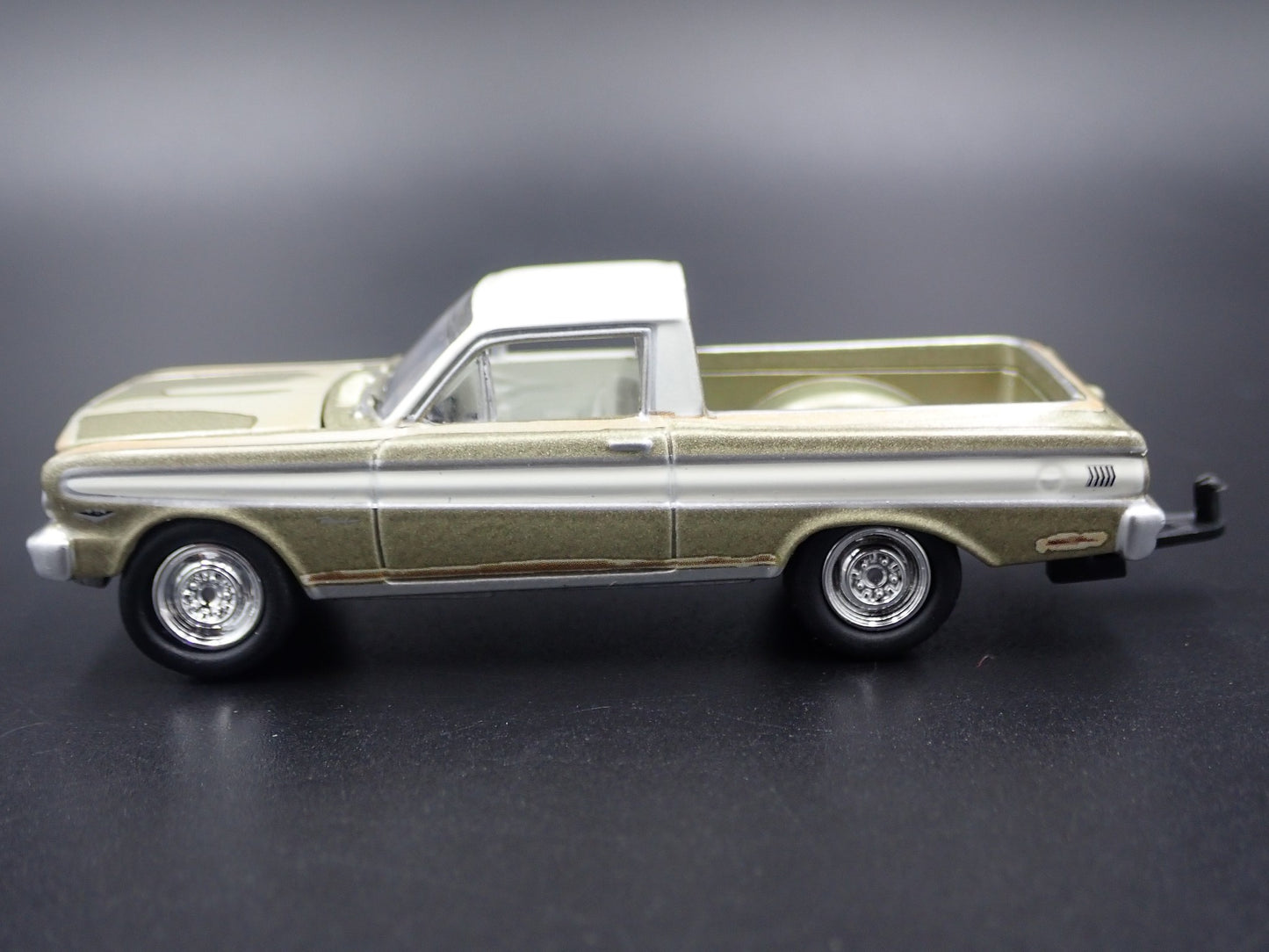 1964 64 FORD FALCON RANCHERO HITCH RUSTED BARN FIND 1:64 SCALE DIECAST MODEL CAR