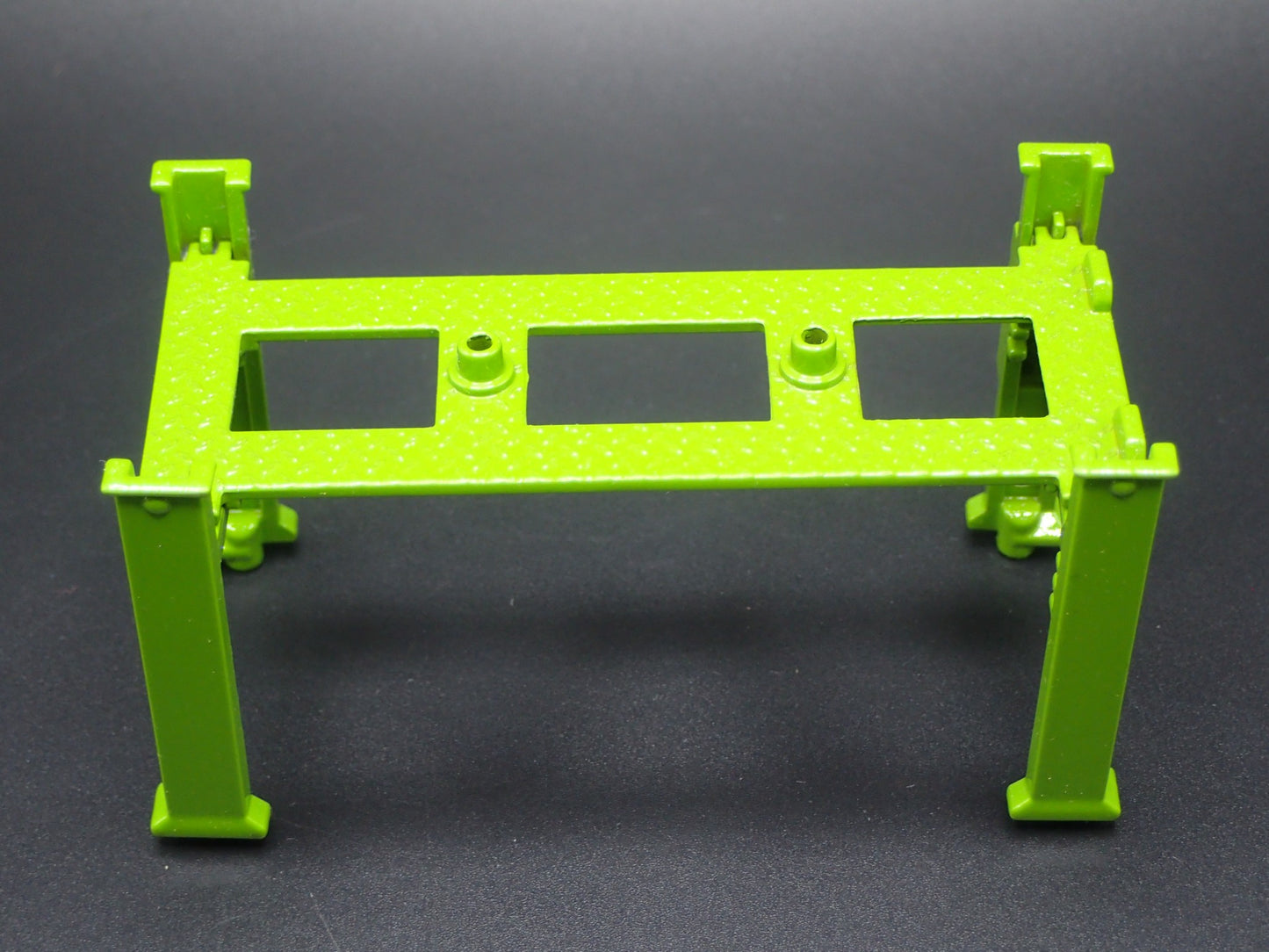 1:64 SCALE AUTO SHOP MECHANIC GARAGE 4 POST CAR LIFT DIORAMA MODEL DIECAST PROP