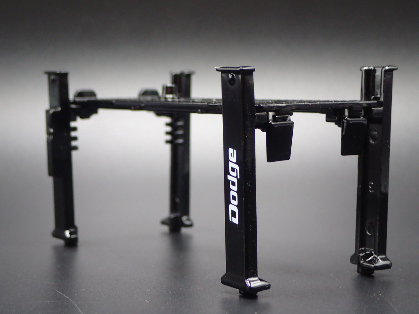 DODGE BLACK 1:64 SCALE AUTO SHOP MECHANIC GARAGE 4 POST CAR LIFT DIECAST MODEL