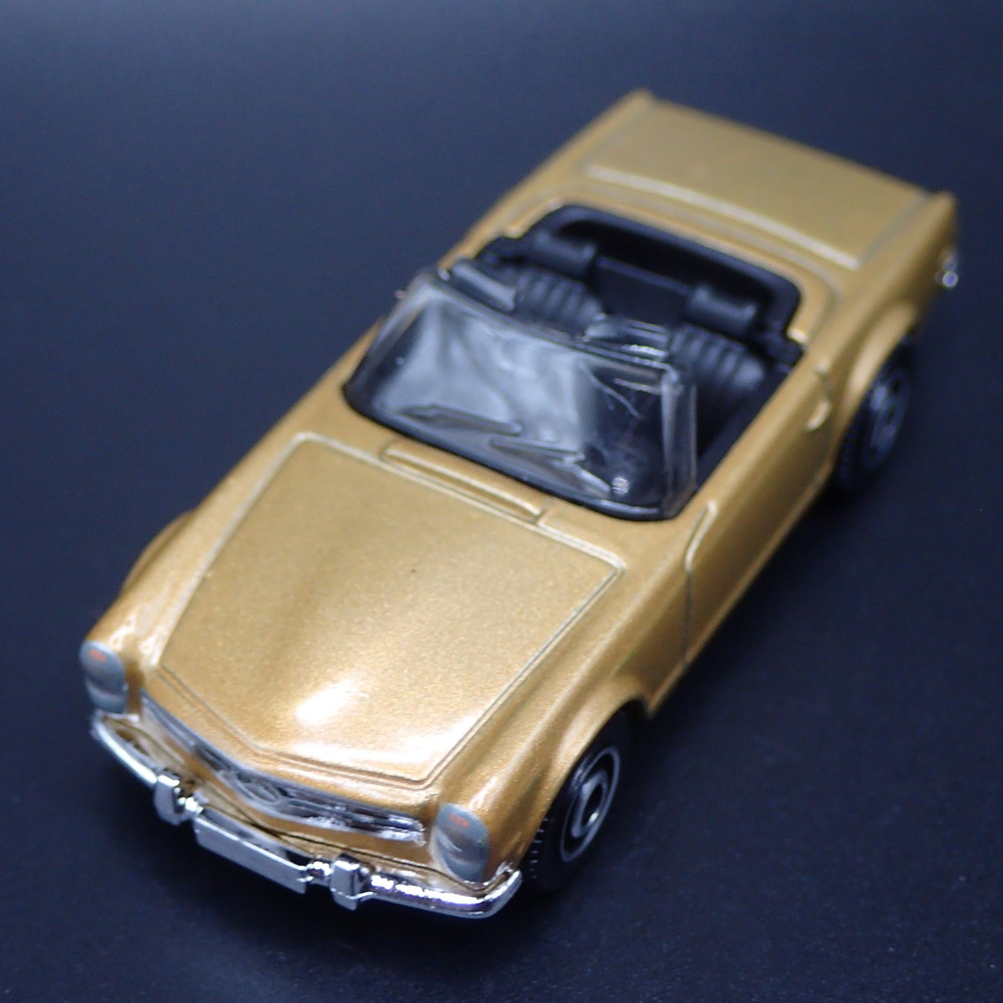 1963-1967 MERCEDES-BENZ 230 SL CONVERTIBLE 1:64 SCALE DIORAMA DIECAST MODEL CAR
