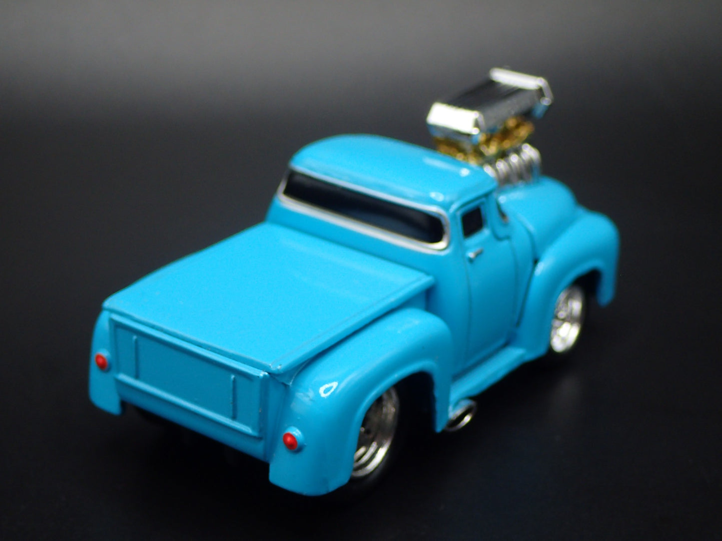 1956 56 FORD F100 PICKUP TRUCK 1:64 SCALE COLLECTIBLE DIORAMA DIECAST MODEL CAR