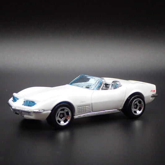 1972 CHEVY CHEVROLET CORVETTE STINGRAY CONVERTIBLE 1:64 SCALE DIECAST MODEL CAR
