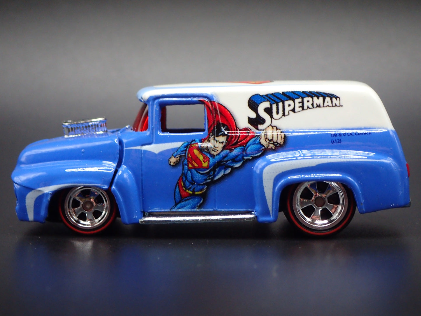 1956 56 FORD F100 PANEL VAN SUPERMAN 1:64 SCALE COLLECTIBLE DIECAST MODEL CAR