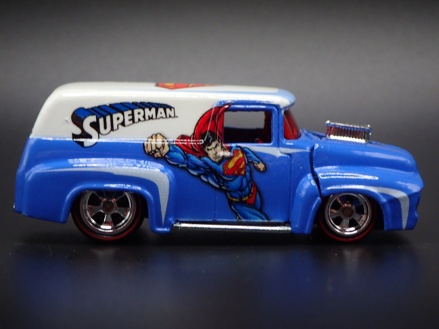 1956 56 FORD F100 PANEL VAN SUPERMAN 1:64 SCALE COLLECTIBLE DIECAST MODEL CAR