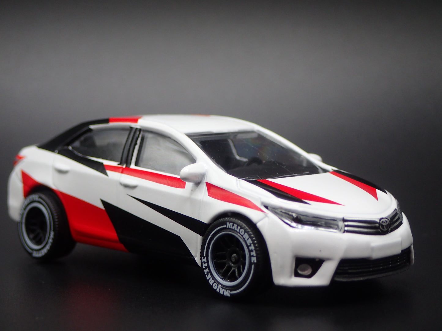 2018-2025 TOYOTA COROLLA ALTIS 1/64 SCALE COLLECTIBLE DIORAMA DIECAST MODEL CAR