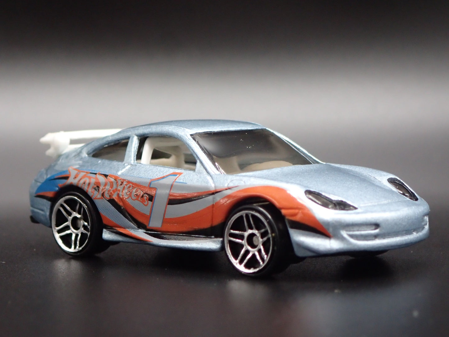 1999-2005 PORSCHE 911 GT3 CUP 996 BLUE 1:64 SCALE DIORAMA  DIECAST MODEL CAR