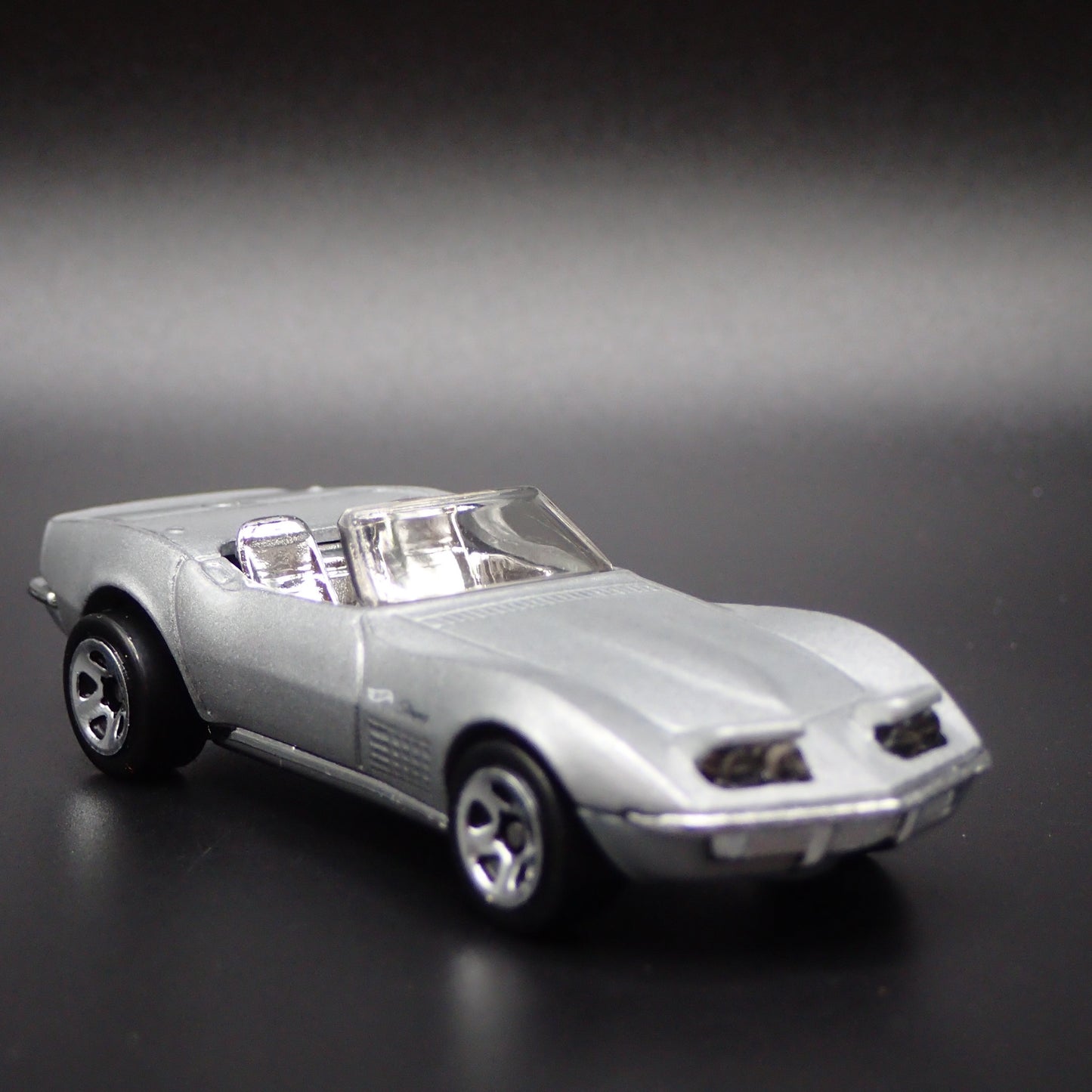 1972 CHEVY CHEVROLET CORVETTE STINGRAY CONVERTIBLE 1:64 SCALE DIECAST MODEL CAR