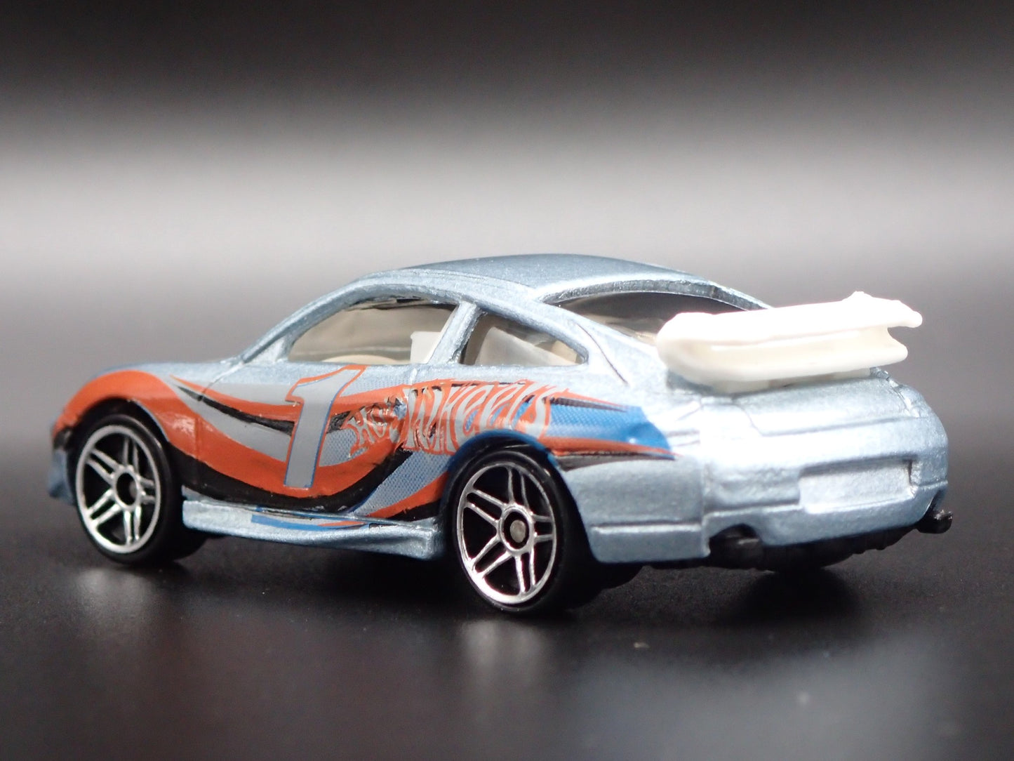 1999-2005 PORSCHE 911 GT3 CUP 996 BLUE 1:64 SCALE DIORAMA  DIECAST MODEL CAR